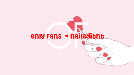 Nailed It model pornographic photos