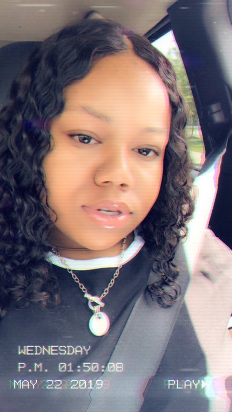 Royal Tee hot actress archive