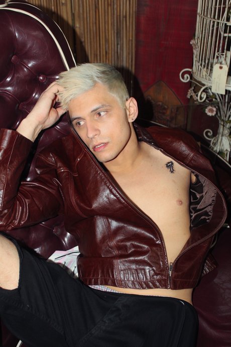 Laury J xxx model gallery