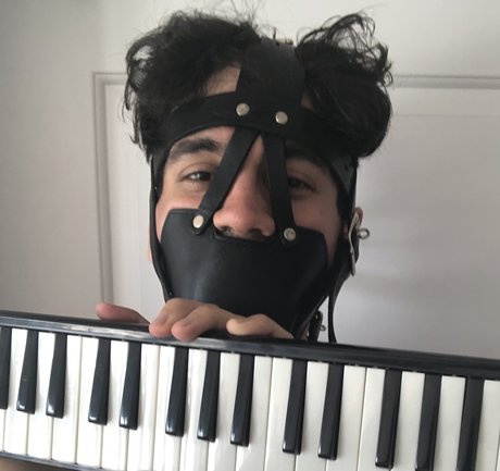 PupTrebleNYC model beautiful photos