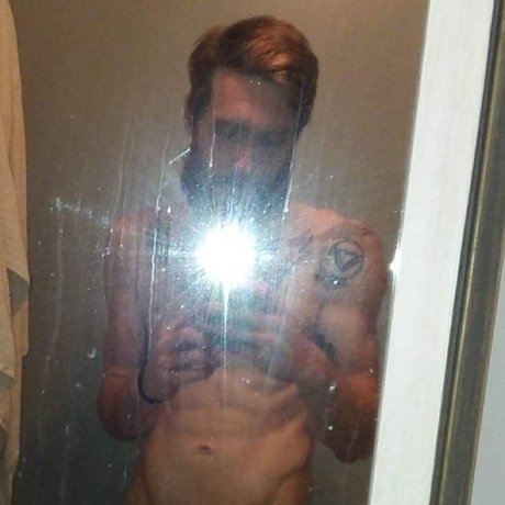 Criddy Max_ model naked pics