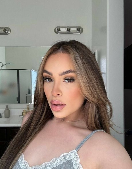 Rayleen Vega art pornstar img