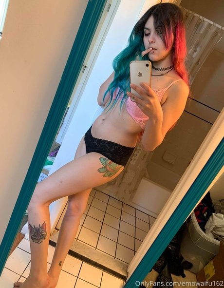 emowaifu162 model exclusive img