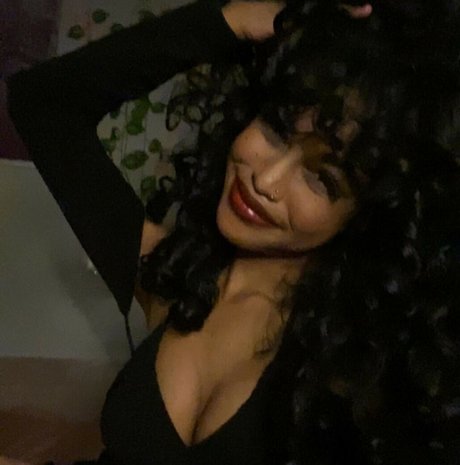 oil7ll pornstar hot photo