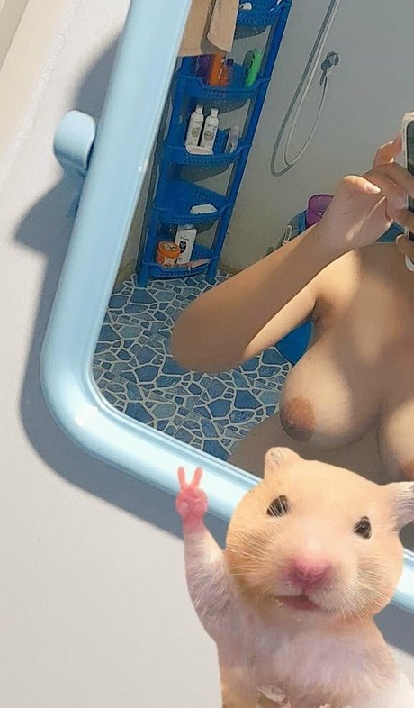 ramennx_ naked model photo