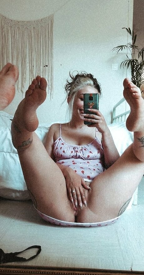 sainte marnie hd pornstar pics