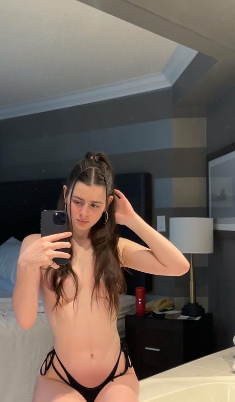 theyluvorah sex model images