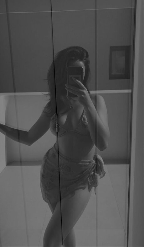 Antonia Chiara star top picture