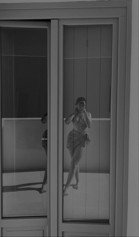 Antonia Chiara perfect pornstar pictures