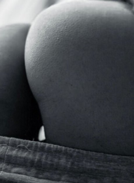 Alexandra Barbosa pornographic star photos