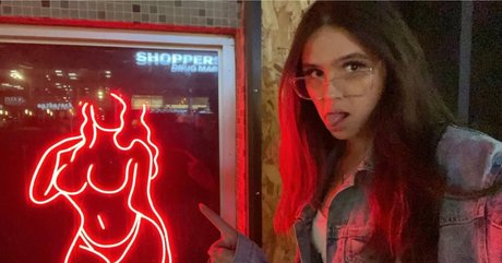 snowiislxt porn model picture