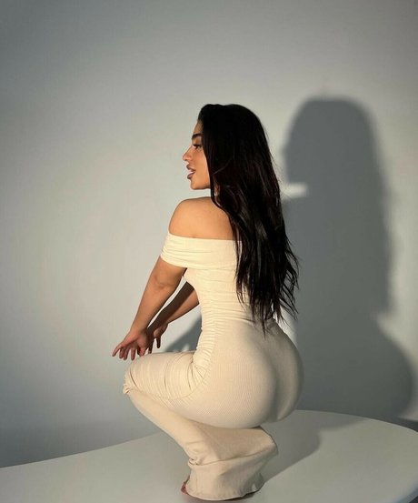 parmidashahh star best photo