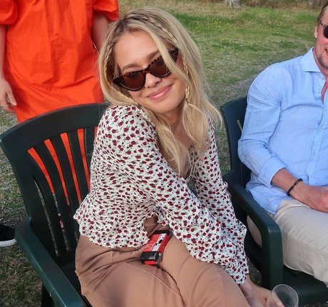 Hanna Edwinson pretty pornstar images