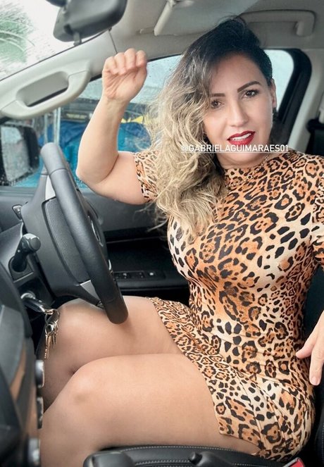 gabrielaguimaraes01 hot actress img