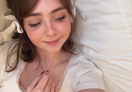 muffinsmuffins222 pornographic model picture