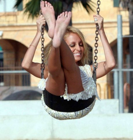 Nicole Richie pretty actress gallery