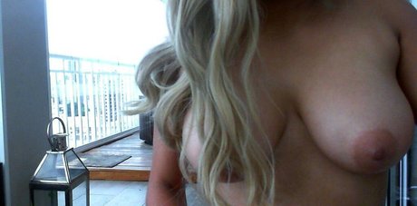 Mira Goddess sexy star pic