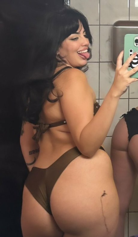 Selenaxoxoxo Marian model hd pics