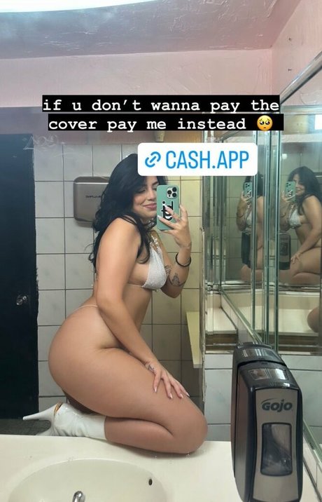 Selenaxoxoxo Marian hot pornstar pics