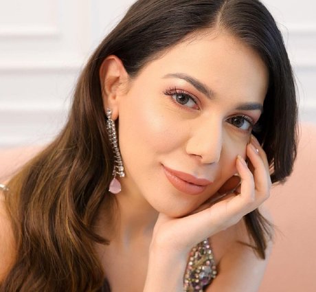 Palak Purswani star perfect img