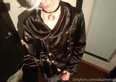 alisathetrap model pretty pics