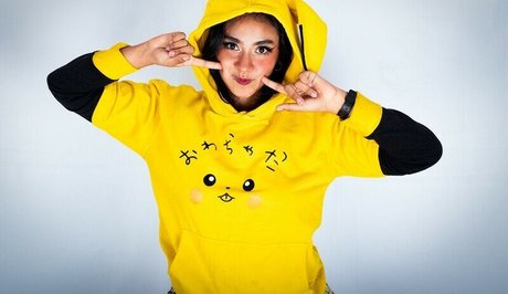 Conny Sensual model pretty photos