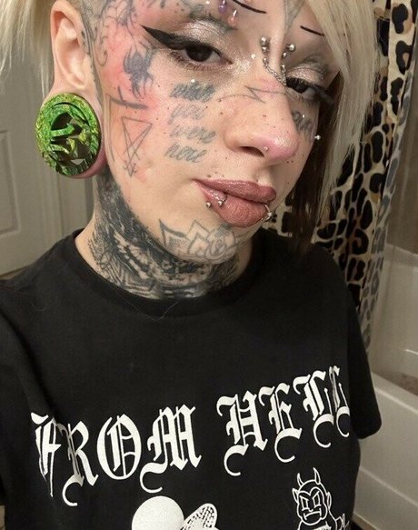 FaceTatMami pornstar sexy images