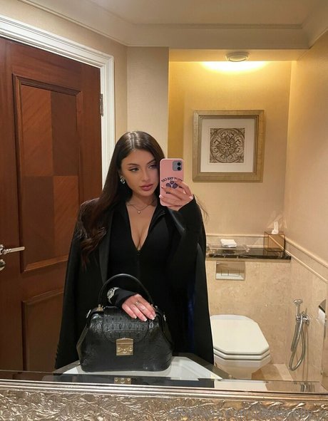 littlemolly v Profile pic