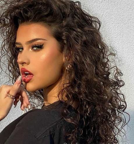 lolalourdes pornstar pretty picture