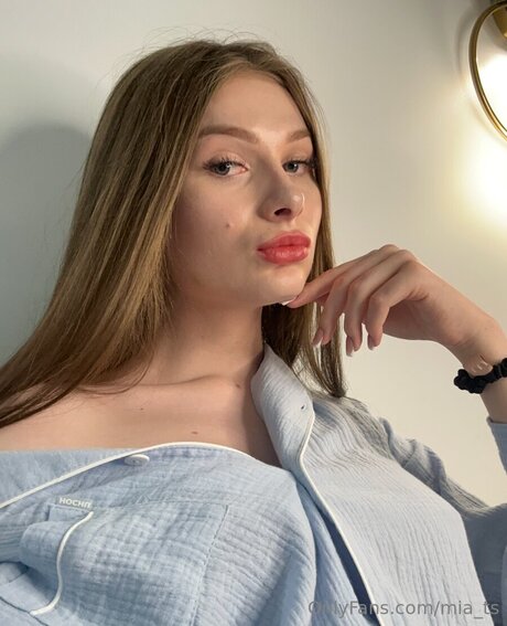 mia ts exclusive actress photos