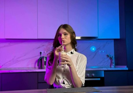 blonde cum onlyfans art porn archive