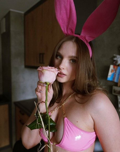 lilathrills pornstar nude photo