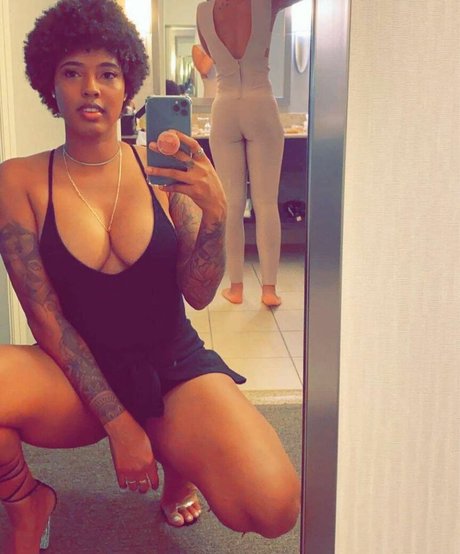 hot shemale onlyfans free xxx pic