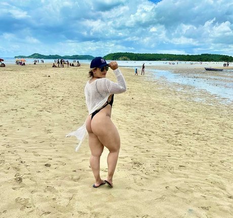 Musasilvaa sexy actress gallery