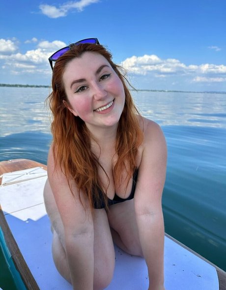 isla moonfree top star gallery