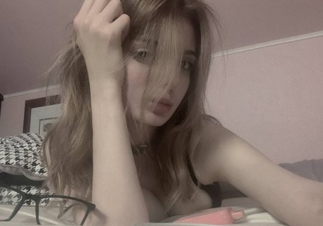 M uselessbeauty nice actress photo