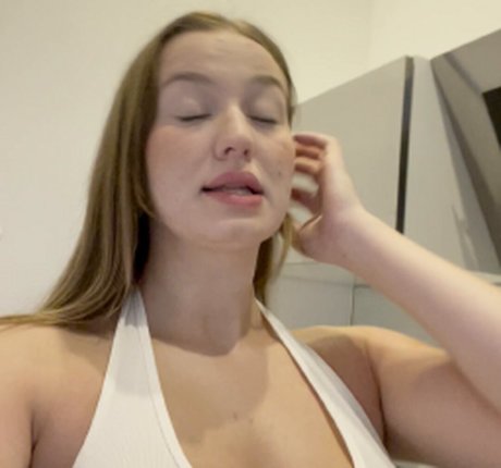 AngeelMaria art star pic