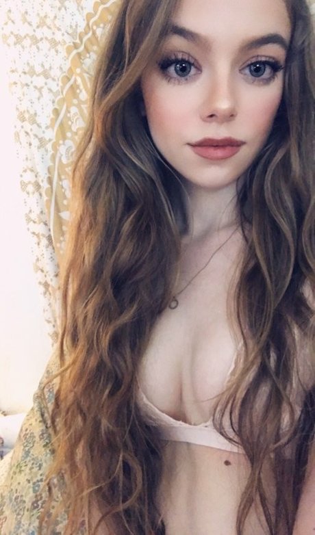 Rose Castella star beautiful archive