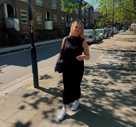 Sarah Anne Hooper nudes model photo