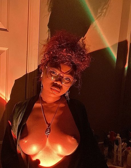 el3phanttittyz pornstar beautiful photo