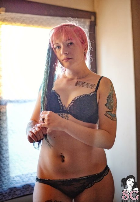 Venomousrose star pretty picture