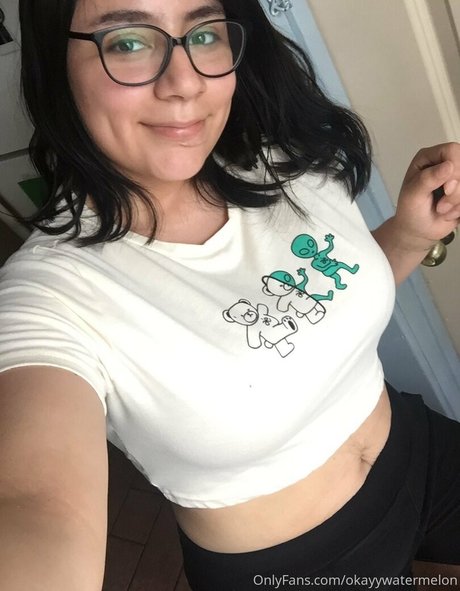 pineapplepae naked model pictures