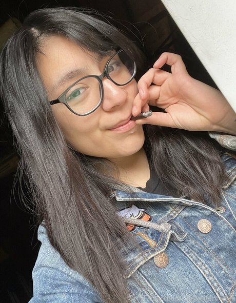 pineapplepae beautiful model image