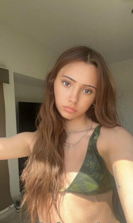 isabellaroy xxx star pictures