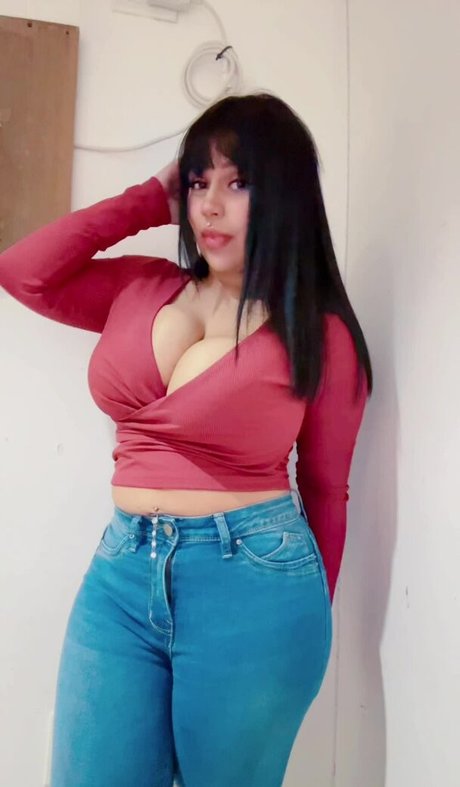 Jade Chainz model hot image