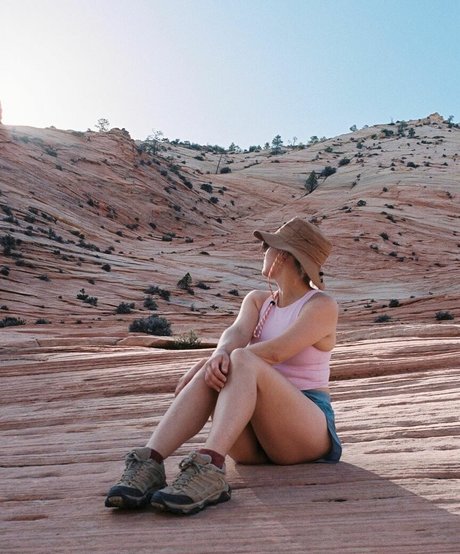 Ellie Gall pornographic star galleries