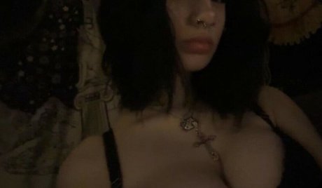 milkichan hot star photo