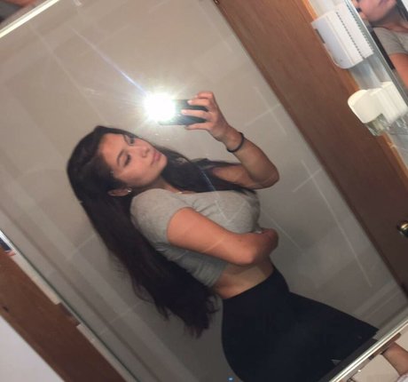 Marisa G hd actress gallery