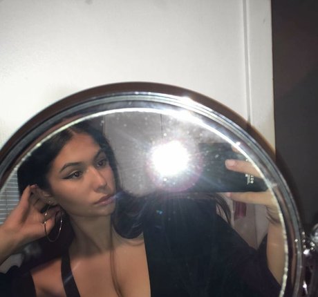 Marisa G hd actress gallery