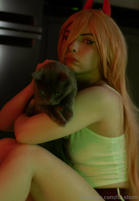 lui storm sexy star photos